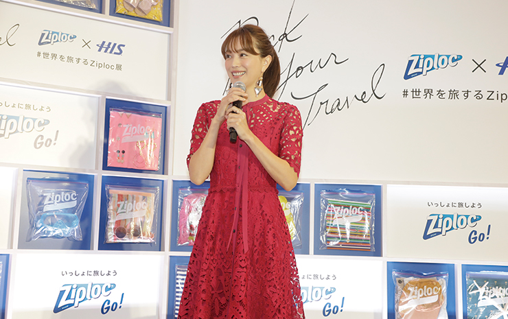 写真:イベントに登場した蛯原さんの様子